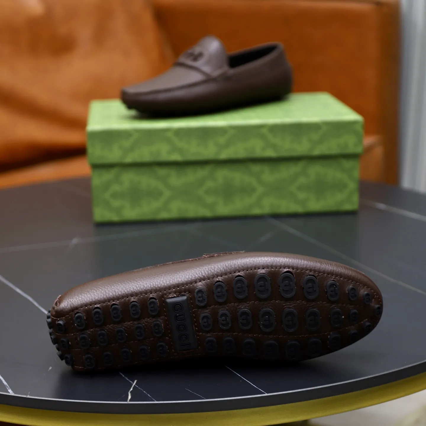 Ex-factory price: 460💰[GUCCI] Gucci ⚠️High-end men’s driving and pedal series ⚠️38-44 (customized for 45) ⚠️All original cowhide leather! Thick and soft! Made entirely of calfskin lining! Rubber sheet anti-slip beanie sole! Three-dimensional package technology! Fashionable and classic! Handicrafts! Original high quality! Feel free to compare!